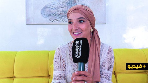 شاهدوا: بثينة.. شابة من الناظور تزوج والدها بامرأة تصغره بربع قرن شاهدوا: بثينة.. شابة من الناظور تزوج والدها بامرأة تصغره بربع قرن