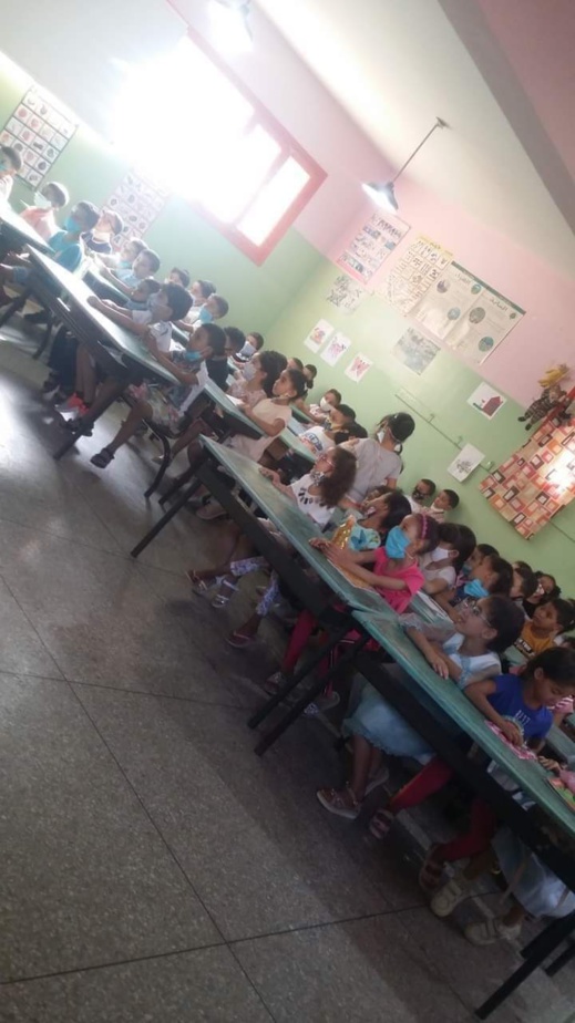 امزازي يخرج عن صمته.. سنعاقب من قام بتصوير التلاميذ مكدسين في القسم امزازي يخرج عن صمته.. سنعاقب من قام بتصوير التلاميذ مكدسين في القسم