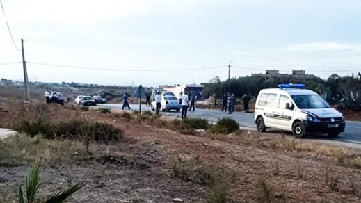 حادثة سير بين الناظور وقرية أركمان ترسل 3 أشخاص ضمنهم سيدة للمستعجلات في حالة حرجة حادثة سير بين الناظور وقرية أركمان ترسل 3 أشخاص ضمنهم سيدة للمستعجلات في حالة حرجة