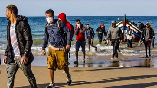 بالصور .. فرحة عارمة وسجود لحظة وصول عشرات "الحراكة" إلى إسبانيا بالصور .. فرحة عارمة وسجود لحظة وصول عشرات "الحراكة" إلى إسبانيا