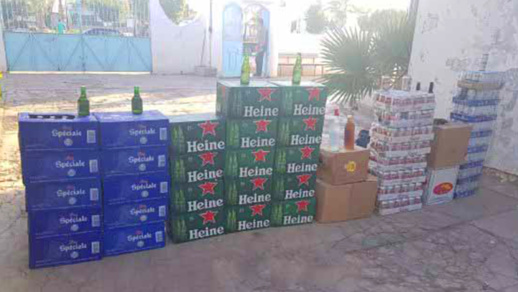 درك سلوان يوقف "كرّاب" ويحجز مئات القنينات من الخمور درك سلوان يوقف "كرّاب" ويحجز مئات القنينات من الخمور