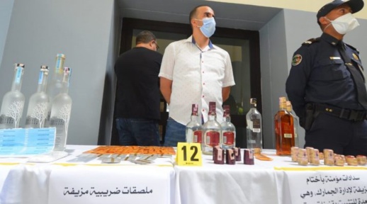 فضيحة.. حجز كمّيات كبيرة من الخمور "المضروبة" في فنادق ومطاعم "راقية" فضيحة.. حجز كمّيات كبيرة من الخمور "المضروبة" في فنادق ومطاعم "راقية"