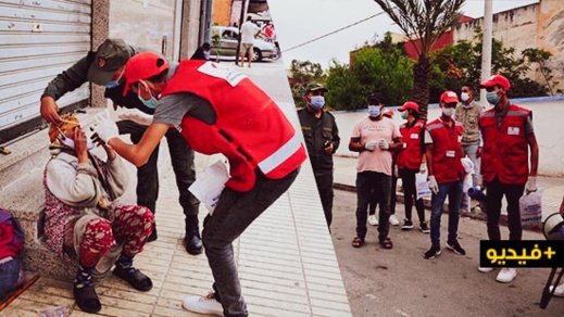 العروي.. السلطات والجمعيات المدنية تنخرط في حملة تحسيسية كبرى للوقاية من كورونا وتوزّع كمامات
