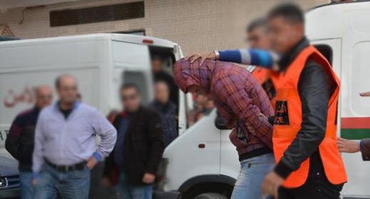 ضبط سائق حافلة مدرسية "بيدوفيل" متلبسا بهتك عرض قاصر ضبط سائق حافلة مدرسية "بيدوفيل" متلبسا بهتك عرض قاصر