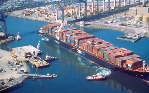 إغلاق الحدود في وجه مغاربة العالم والسياح يكبّد موانئ المغرب خسائر هائلة إغلاق الحدود في وجه مغاربة العالم والسياح يكبّد موانئ المغرب خسائر هائلة