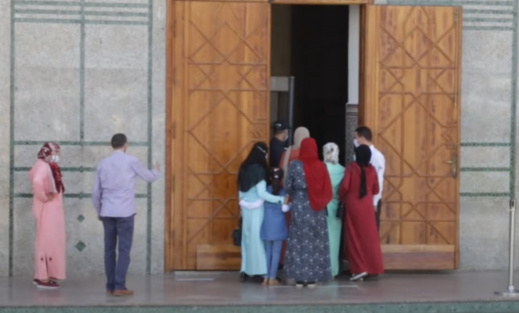 فقيه طنجة "البيدوفيل".. تطورات مثيرة في القضية وأمّهات الضحايا يتقاطرن على المحكمة فقيه طنجة "البيدوفيل".. تطورات مثيرة في القضية وأمّهات الضحايا يتقاطرن على المحكمة