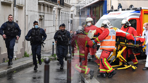 شاهدوا.. إصابات في إطلاق نار بباريس قرب مكتب "شارلي إيبدو" واعتقال مشتبه فيهما