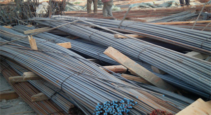 حجز قرابة 13 طنا من حديد البناء المهرب بضواحي وجدة، والبحث مستمر لاعتقال المتورطين حجز قرابة 13 طنا من حديد البناء المهرب بضواحي وجدة، والبحث مستمر لاعتقال المتورطين