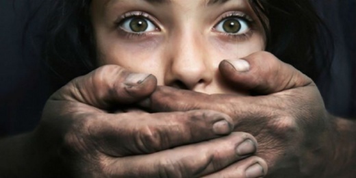 وتتواصل الصّدمات.. "أب" يداوم على انتهاك عرض ابنته طيلة عامين وتتواصل الصّدمات.. "أب" يداوم على انتهاك عرض ابنته طيلة عامين