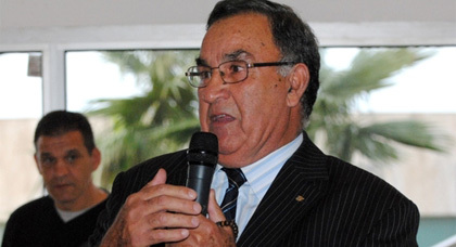 أحمد العزوزي يستقيل من الأصالة والمعاصرة بالحسيمة والسبب خلاف بينه وبين الأمين الإقليمي للحزب أحمد العزوزي يستقيل من الأصالة والمعاصرة بالحسيمة والسبب خلاف بينه وبين الأمين الإقليمي للحزب