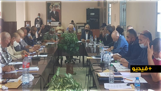 في غياب الرئيس.. نقطة "تنقيل" سوق أزغنغان الأسبوعي تخلق "الجدل" خلال دورة أكتوبر في غياب الرئيس.. نقطة "تنقيل" سوق أزغنغان الأسبوعي تخلق "الجدل" خلال دورة أكتوبر