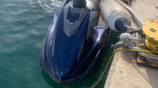 اعتقال ثلاثة أشخاص.. الدرك الملكي يحبط محاولة للهجرة السرية ويحجز ثلاث دراجات "جيتسكي" برأس الماء اعتقال ثلاثة أشخاص.. الدرك الملكي يحبط محاولة للهجرة السرية ويحجز ثلاث دراجات "جيتسكي" برأس الماء