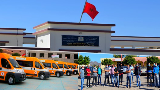 آباء وأولياء التلاميذ بجماعة ايت مايت يستنكرون فسخ الجماعة لاتفاقية تسير حافلات النقل المدرسي مع جمعية اتونت آباء وأولياء التلاميذ بجماعة ايت مايت يستنكرون فسخ الجماعة لاتفاقية تسير حافلات النقل المدرسي مع جمعية اتونت