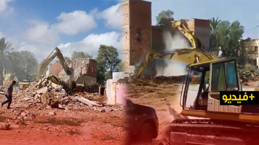 سلطات الناظور تواصل هدم منازل تعيق الطرقات الرئيسية باتفاق مع أصحابها ووكالة مارتشيكا سلطات الناظور تواصل هدم منازل تعيق الطرقات الرئيسية باتفاق مع أصحابها ووكالة مارتشيكا