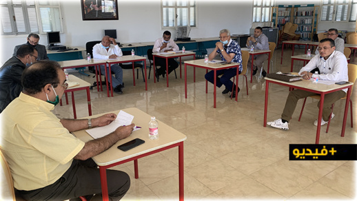 الناظور.. مجلس جماعة بني بويفرور يصادق بالإجماع على نقط جدول أعمال دورة أكتوبر الناظور.. مجلس جماعة بني بويفرور يصادق بالإجماع على نقط جدول أعمال دورة أكتوبر