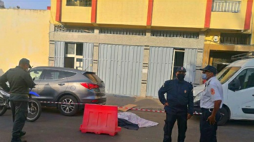 مأساة.. سبعينية تنهي حياتها بإلقاء نفسها من الطابق الثالث مأساة.. سبعينية تنهي حياتها بإلقاء نفسها من الطابق الثالث