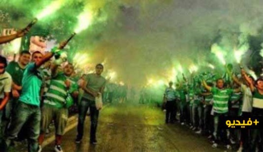 رغم قرار المنع.. جماهير الرجاء البيضاوي تخرق حالة الطوارئ وتنظم احتفالات عارمة بشوارع البيضاء رغم قرار المنع.. جماهير الرجاء البيضاوي تخرق حالة الطوارئ وتنظم احتفالات عارمة بشوارع البيضاء