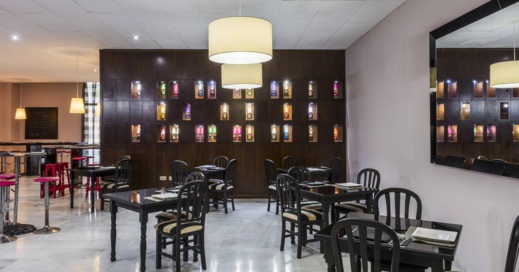 مليلية تعود إلى الحجر الصحي.. إغلاق المقاهي والمطاعم والحانات لأسبوعين مليلية تعود إلى الحجر الصحي.. إغلاق المقاهي والمطاعم والحانات لأسبوعين