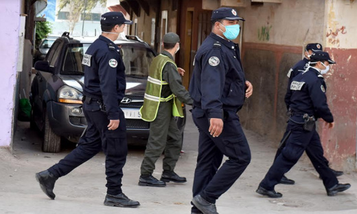 الشرق.. السلطات تشدّد "الحصار" على سكان المدينة الألفية لتطويق تفشي فيروس كورونا الشرق.. السلطات تشدّد "الحصار" على سكان المدينة الألفية لتطويق تفشي فيروس كورونا