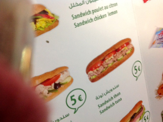 مهاجرون ناظوريون يعبرون عن "عدم الرضا" من خدمات خطوط طيران العربية مهاجرون ناظوريون يعبرون عن "عدم الرضا" من خدمات خطوط طيران العربية