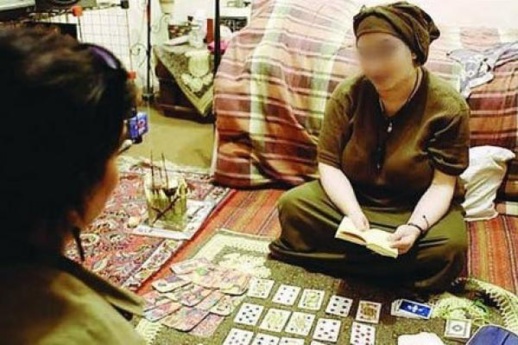 بني انصار.. ممتهنة تهريب معيشي تتحول إلى "شوافة" والسلطات لا تحرك ساكنا
