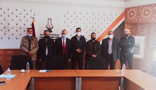 العمال الناظوريون في مليلية يجتمعون بعدد من قيادات الأحزاب السياسية بالرباط العمال الناظوريون في مليلية يجتمعون بعدد من قيادات الأحزاب السياسية بالرباط