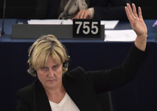 برلمانية فرنسية ردا على المسؤولين المغاربة: قيمنا غير قابلة للتفاوض وعليكم إعادة شبابكم إلى بلدهم  برلمانية فرنسية ردا على المسؤولين المغاربة: قيمنا غير قابلة للتفاوض وعليكم إعادة شبابكم إلى بلدهم