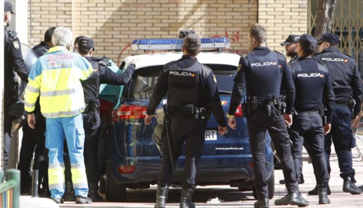 بينهم عناصر أمنية.. السلطات الإسبانية تفكك عصابة تسطو على شبكات تهريب الحشيش من السواحل المغربية بينهم عناصر أمنية.. السلطات الإسبانية تفكك عصابة تسطو على شبكات تهريب الحشيش من السواحل المغربية