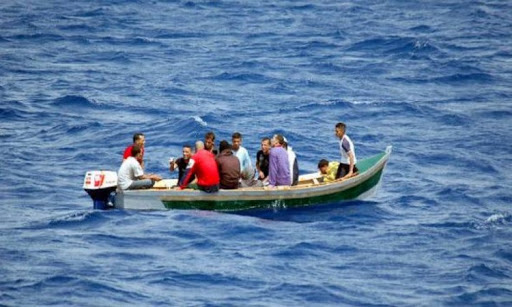 مهاجرون سريون يرغمون بحارا على نقلهم إلى اسبانيا بعد اختطافه