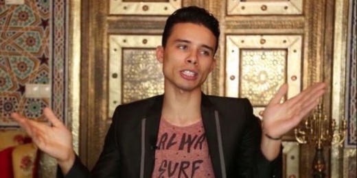 سفيان البحري وابنة الوزير السابق الداودي في ضيافة الشرطة بعد شجار نشب بينهما وهما في حالة سكر سفيان البحري وابنة الوزير السابق الداودي في ضيافة الشرطة بعد شجار نشب بينهما وهما في حالة سكر