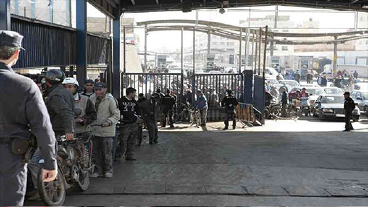 اسبانيا تتجه إلى فرض "الفيزا" للدخول إلى مليلية المحتلة والمغرب سيرفض الأمر دون مفاوضات اسبانيا تتجه إلى فرض "الفيزا" للدخول إلى مليلية المحتلة والمغرب سيرفض الأمر دون مفاوضات