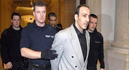 فريد الأحمق.. مغربي سطّا بلجيكا فريد الأحمق.. مغربي سطّا بلجيكا