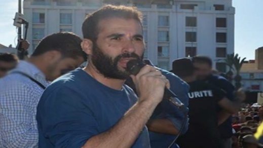 المعتقل "الحراكي" نبيل أحمجيق يدعو مديرية السجون إلى زيارة والدته لدواع إنسانية المعتقل "الحراكي" نبيل أحمجيق يدعو مديرية السجون إلى زيارة والدته لدواع إنسانية