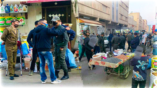  سلطات مدينة العروي تستمر في تحرير الملك العمومي وتشن حملة واسعة وكبيرة