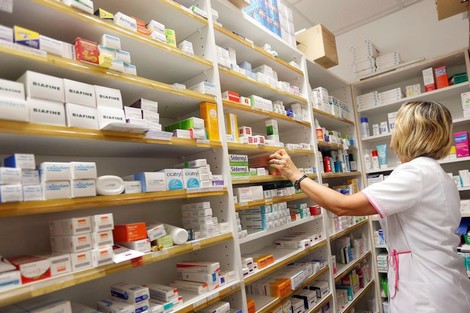 وسط تحذيرات من "مافيات" تهرّبه من مليلية المحتلة.. فيتامين "س" سيتوفر في الصيدليات المغربية في دجنبر وسط تحذيرات من "مافيات" تهرّبه من مليلية المحتلة.. فيتامين "س" سيتوفر في الصيدليات المغربية في دجنبر