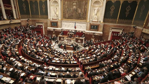المحكمة الفرنسية تدين برلمانيا من أصول مغربية بسبب تبديد أموال جمعية بمراكش وباريس