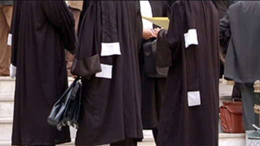 هيئة المحامين على صفيح ساخن قبل الانتخابات وتبادل اتهامات خطيرة بين أصحاب البدلة السوداء هيئة المحامين على صفيح ساخن قبل الانتخابات وتبادل اتهامات خطيرة بين أصحاب البدلة السوداء