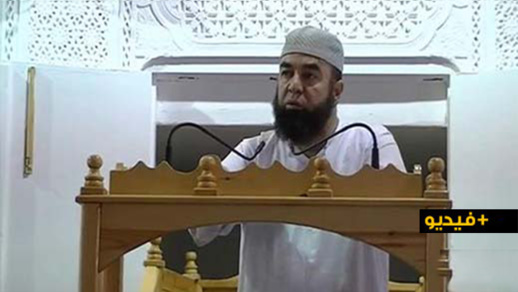 نجيب الزروالي.. شوف ماذا فعل عدو الله مع والديه