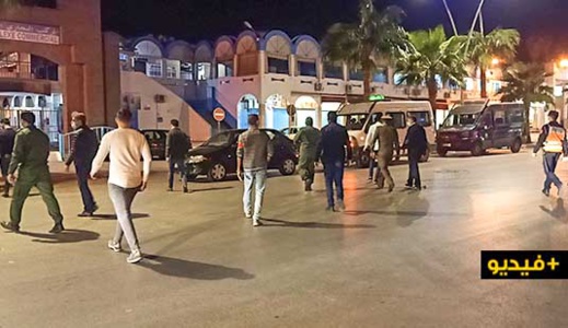 شاهدوا.. سلطات الناظور تقود حملة واسعة ضد خارقي حظر التجول وتراقب احترام المقاهي والمطاعم لتوقيت الإغلاق  شاهدوا.. سلطات الناظور تقود حملة واسعة ضد خارقي حظر التجول وتراقب احترام المقاهي والمطاعم لتوقيت الإغلاق