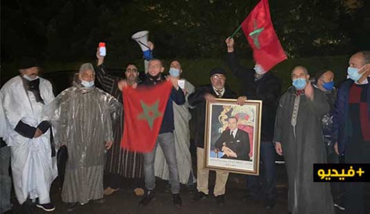 الجالية المغربية بالدنمارك تواجه مرتزقة البوليساريو بكوبنهاغن وتهتف بمغربية الصحراء   الجالية المغربية بالدنمارك تواجه مرتزقة البوليساريو بكوبنهاغن وتهتف بمغربية الصحراء