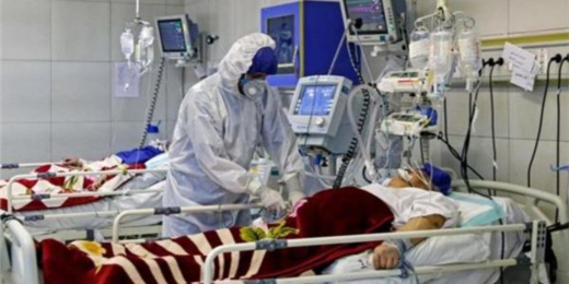 غريب.. عائلة تتوصل بمكالمة من "ميّت" بكورونا بواسطة هاتفه المحمول غريب.. عائلة تتوصل بمكالمة من "ميّت" بكورونا بواسطة هاتفه المحمول