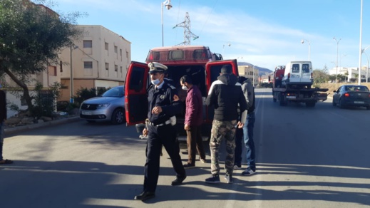 شاهدوا.. شخص يذبح زوجته في الشارع العام بأزغنغان ثم يفر إلى وجهة مجهولة رفقة ابنه شاهدوا.. شخص يذبح زوجته في الشارع العام بأزغنغان ثم يفر إلى وجهة مجهولة رفقة ابنه