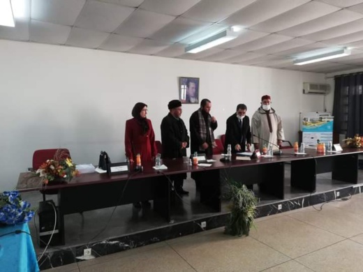 الداعية عبد الحق معزوز ينال الدكتوراه بجامعة فاس بميزة مشرف جدا مع التوصية بالطبع الداعية عبد الحق معزوز ينال الدكتوراه بجامعة فاس بميزة مشرف جدا مع التوصية بالطبع