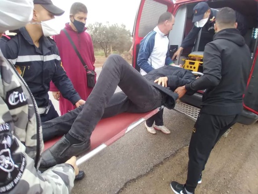 حادثة سير خطيرة ترسل الناشط الأمازيغي رشيد زناي إلى المستشفى 