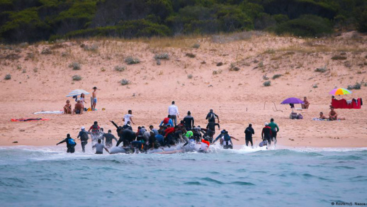 الاتحاد الأوروبي يضع سيناريوهات لمحاصرة المغرب بسبب الهجرة السرية الاتحاد الأوروبي يضع سيناريوهات لمحاصرة المغرب بسبب الهجرة السرية