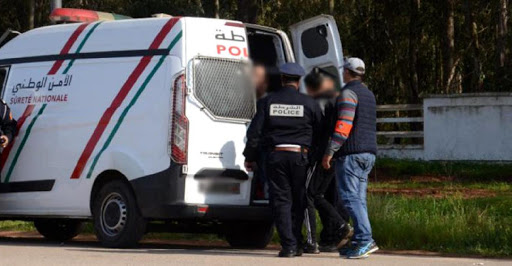 الرخصة الاستثنائية للتنقل تقود عناصر الشرطة القضائية بالناظور إلى تفكيك شبكة للهجرة "السرية" بمدخل المدينة الرخصة الاستثنائية للتنقل تقود عناصر الشرطة القضائية بالناظور إلى تفكيك شبكة للهجرة "السرية" بمدخل المدينة