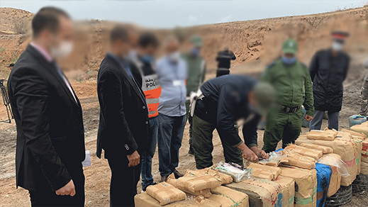 الناظور.. تغيير كمية من الكوكايين بالجبس خلال عملية الإئتلاف الناظور.. تغيير كمية من الكوكايين بالجبس خلال عملية الإئتلاف