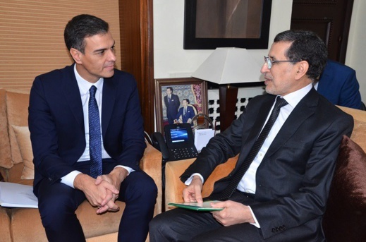 عمال بسبتة ومليلية المحتلتين يطالبون رئيس الوزراء الإسباني بحقوقهم أياما قبل زيارته المرتقبة للمغرب عمال بسبتة ومليلية المحتلتين يطالبون رئيس الوزراء الإسباني بحقوقهم أياما قبل زيارته المرتقبة للمغرب