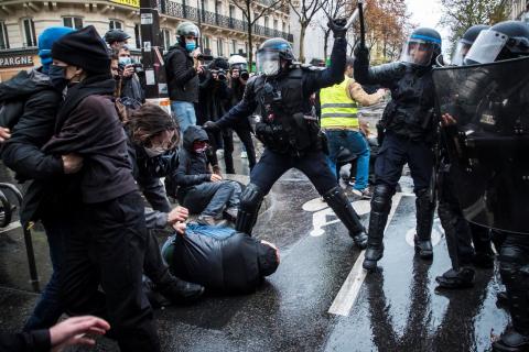الاحتجاجات على “الأمن الشامل” تتواصل في فرنسا للأسبوع الثالث على التوالي