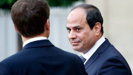 احتجاجا على منحه لـ"السيسي".. صحافي إيطالي يعيد "وسام جوقة الشرف" الفرنسي احتجاجا على منحه لـ"السيسي".. صحافي إيطالي يعيد "وسام جوقة الشرف" الفرنسي